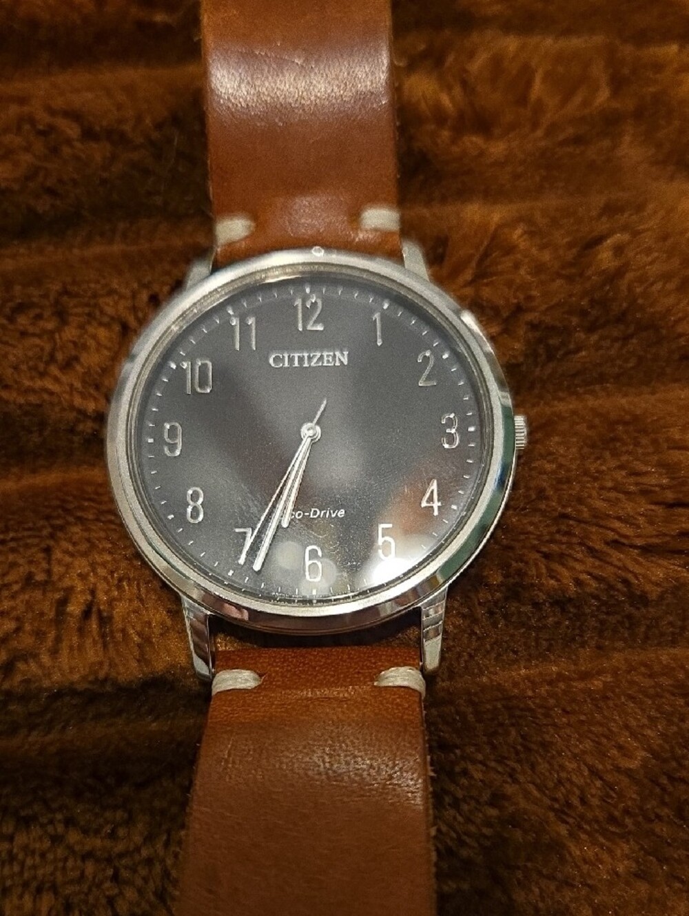 Citizen E031-R008013 Minimalistic Lifestyle Wristwatch - Picture 2 of 3
